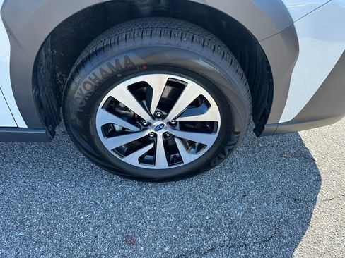 Used 2025 Subaru Outback Premium image 4