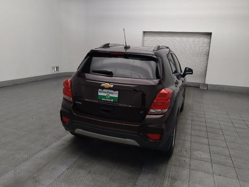 Used 2020 Chevrolet Trax LT w/ LT Convenience Package FWD image 7