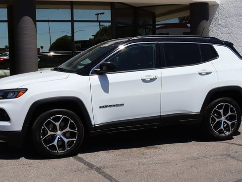 Used 2024 Jeep Compass Limited AWD/4WD image 7