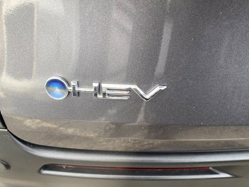 Used 2025 Toyota Sienna XLE image 16