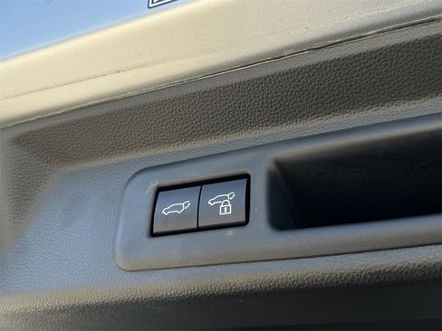 Used 2025 Toyota Sequoia Platinum image 33