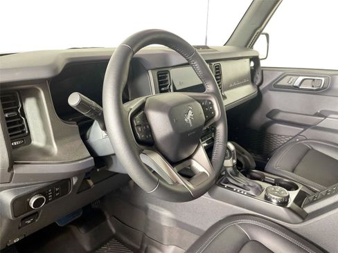 Used 2025 Ford Bronco Big Bend w/ Black Diamond Package AWD/4WD image 23
