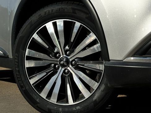 Used 2019 Mitsubishi Outlander ES FWD image 11