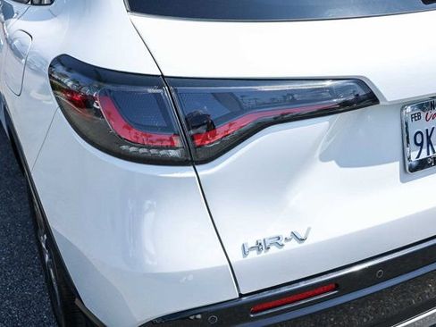 Used 2024 Honda HR-V EX-L image 8