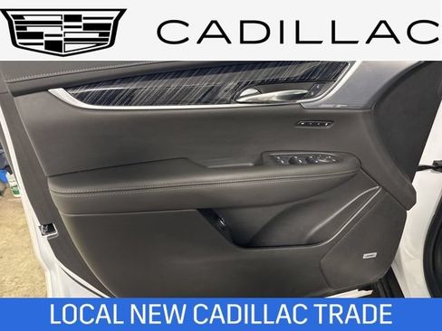 Used 2025 Cadillac XT6 Premium Luxury w/ Technology Package AWD/4WD image 11