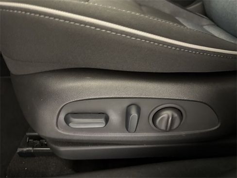 Used 2023 Chevrolet TrailBlazer LT image 25