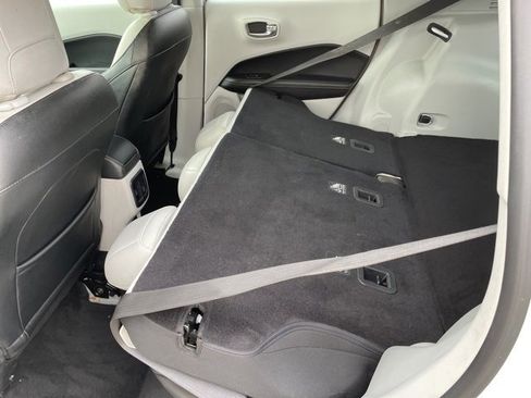 Used 2018 Jeep Compass Latitude w/ Popular Equipment Group image 59