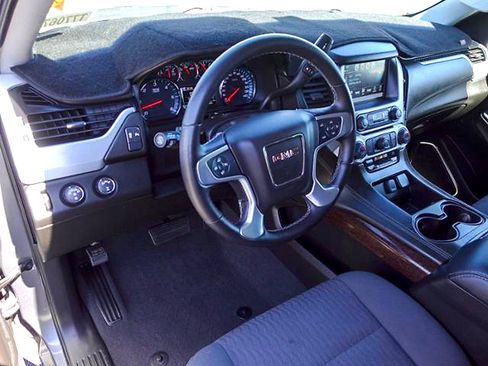 Used 2019 GMC Yukon SLE AWD/4WD image 10