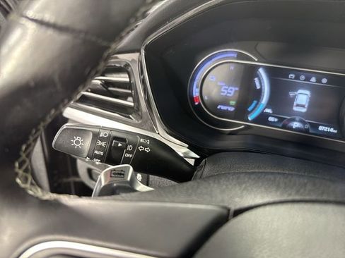 Used 2022 Kia Niro EX w/ Cold Weather Package FWD image 15