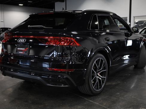 Used 2021 Audi Q8 Prestige w/ Prestige Package image 6