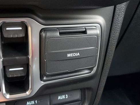 New 2025 Jeep Wrangler Unlimited Sport image 30