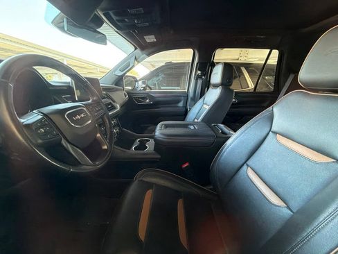 Used 2023 GMC Yukon AT4 w/ AT4 Premium Package AWD/4WD image 9