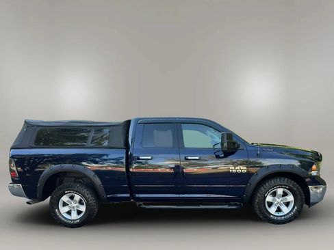 Used 2017 RAM 1500 Classic SLT AWD/4WD image 3