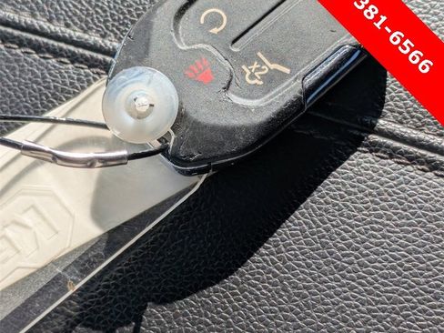 Used 2023 GMC Terrain SLT image 37