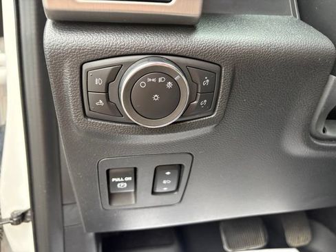 Used 2020 Ford F150 Platinum w/ Equipment Group 701A Luxury AWD/4WD image 28