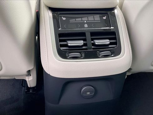 New 2026 Volvo XC90 T8 Ultra image 16