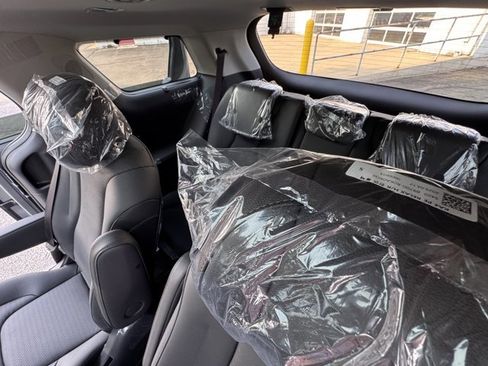 New 2026 Kia Carnival SX Prestige image 28