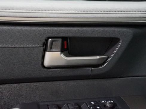 New 2026 Toyota Tundra Limited AWD/4WD image 33