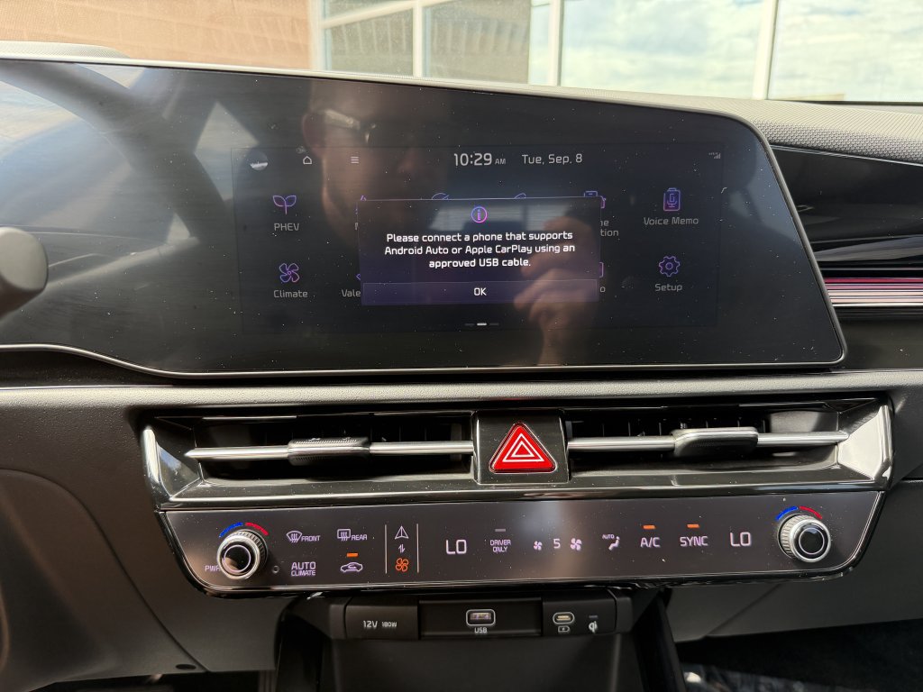 Used 2023 Kia Niro EX FWD image 21