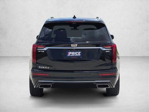 Used 2020 Cadillac XT6 Premium Luxury FWD image 7