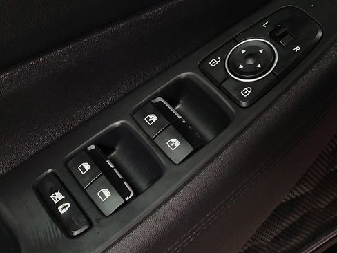 Used 2019 Hyundai Santa Fe SEL FWD image 27