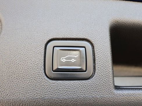 Used 2022 Chevrolet Equinox LT AWD/4WD image 29