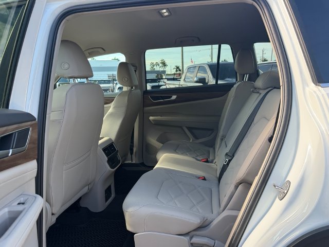 Certified 2026 Volkswagen Atlas SE FWD image 11
