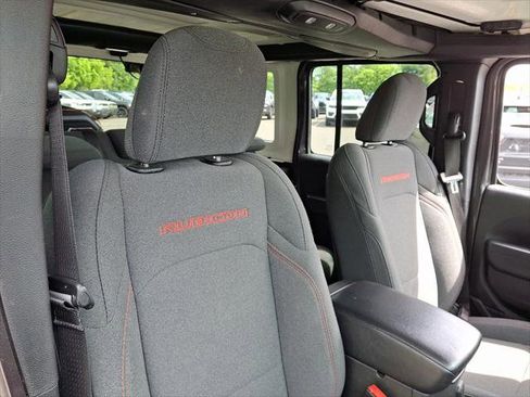 Certified 2024 Jeep Wrangler Unlimited Rubicon AWD/4WD image 13
