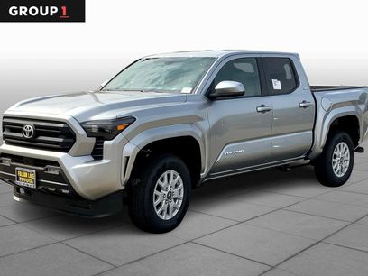 New 2025 Toyota Tacoma SR5