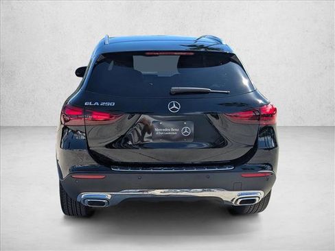 Used 2025 Mercedes-Benz GLA 250 image 7