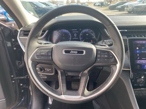 Certified 2023 Jeep Grand Cherokee L Limited AWD/4WD image 13