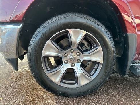 Used 2019 RAM 1500 Laramie image 40