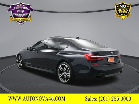 Used 2019 BMW 750i image 4