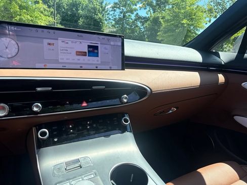New 2026 Genesis GV70 2.5T Advanced AWD/4WD image 19