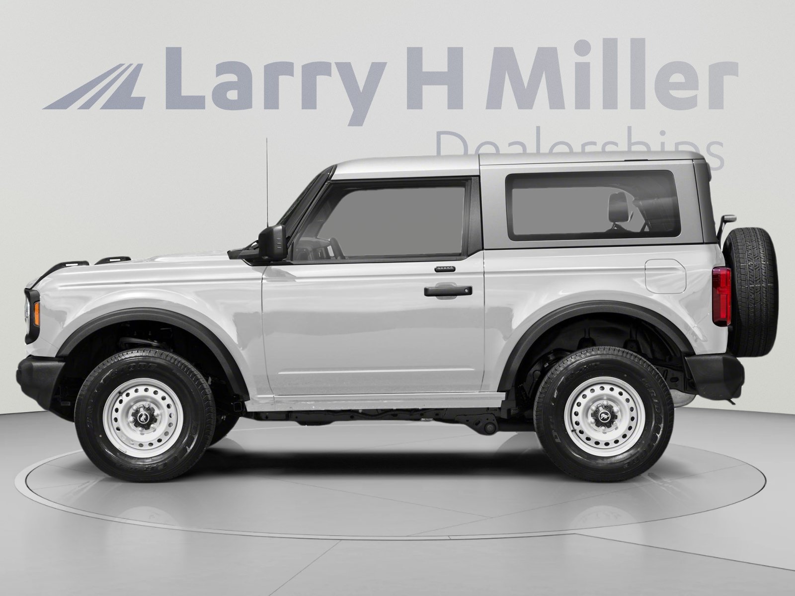 Used 2023 Ford Bronco 2-Door w/ Sasquatch Package AWD/4WD image 3