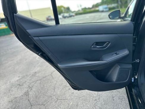 Used 2024 Nissan Sentra SV FWD image 16