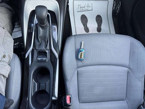 Used 2020 Toyota Corolla SE image 19