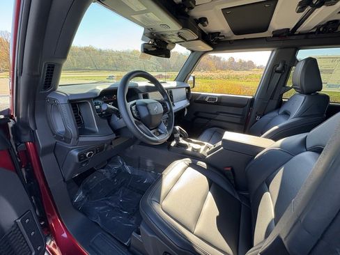 New 2025 Ford Bronco Badlands image 42