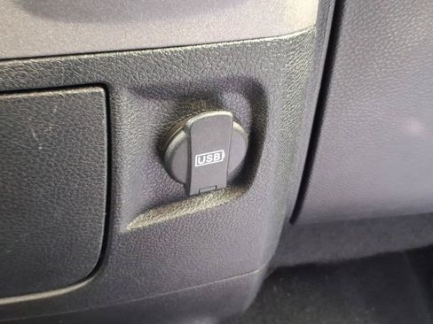 Used 2018 RAM 2500 Tradesman w/ Chrome Appearance Group AWD/4WD image 19