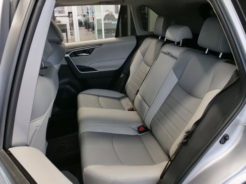 Used 2021 Toyota RAV4 XLE Premium image 12