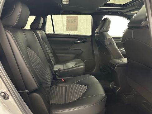 Used 2025 Toyota Highlander XSE image 60