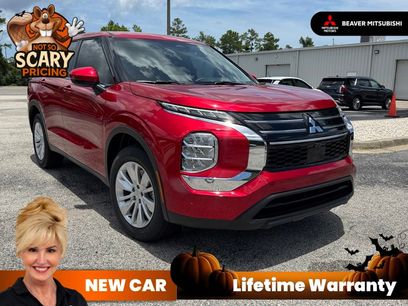 New 2025 Mitsubishi Outlander ES