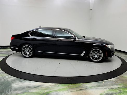 Used 2016 BMW 740i RWD image 4