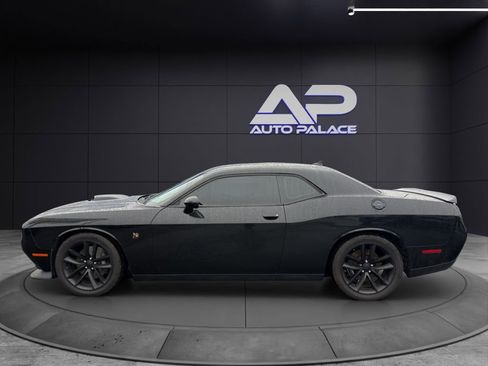 Used 2016 Dodge Challenger R/T Scat Pack image 7