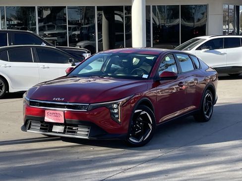 Used 2025 Kia K4 EX image 9