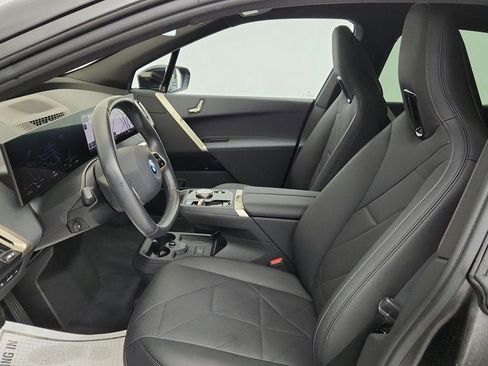 Used 2023 BMW iX xDrive50 AWD/4WD image 18