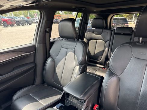 Used 2023 Jeep Grand Cherokee Overland w/ Luxury Tech Group IV AWD/4WD image 48