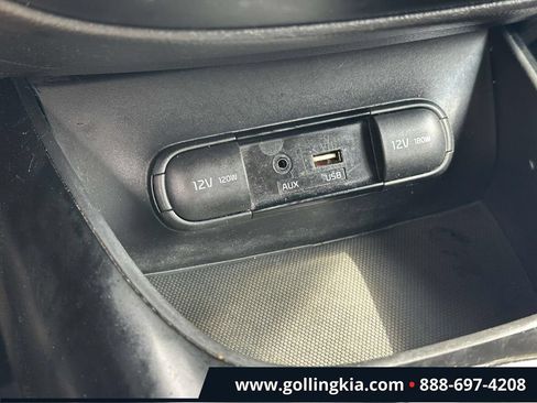 Used 2019 Kia Soul FWD image 22