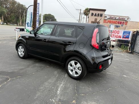 Used 2019 Kia Soul FWD image 11