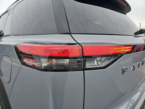 New 2026 Nissan Pathfinder Platinum FWD image 39